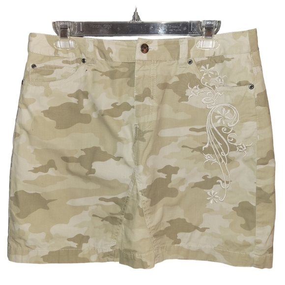 Sonoma Skort(skirt with shorts)Tan 10 - Picture 1 of 2